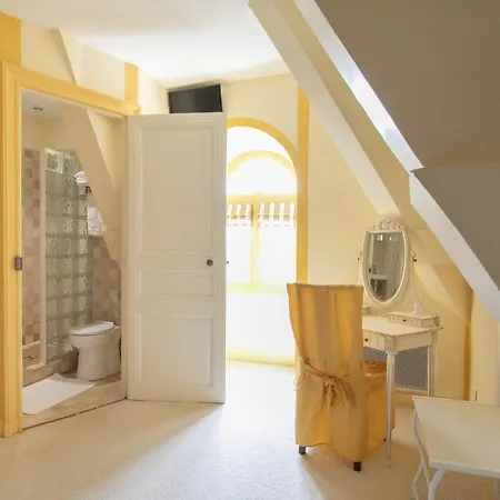 Chateau Du Perray Holiday home